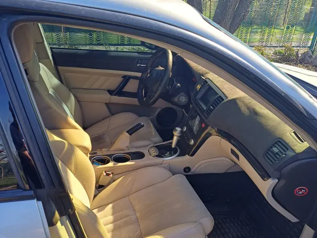 Subaru Legacy - фото 5