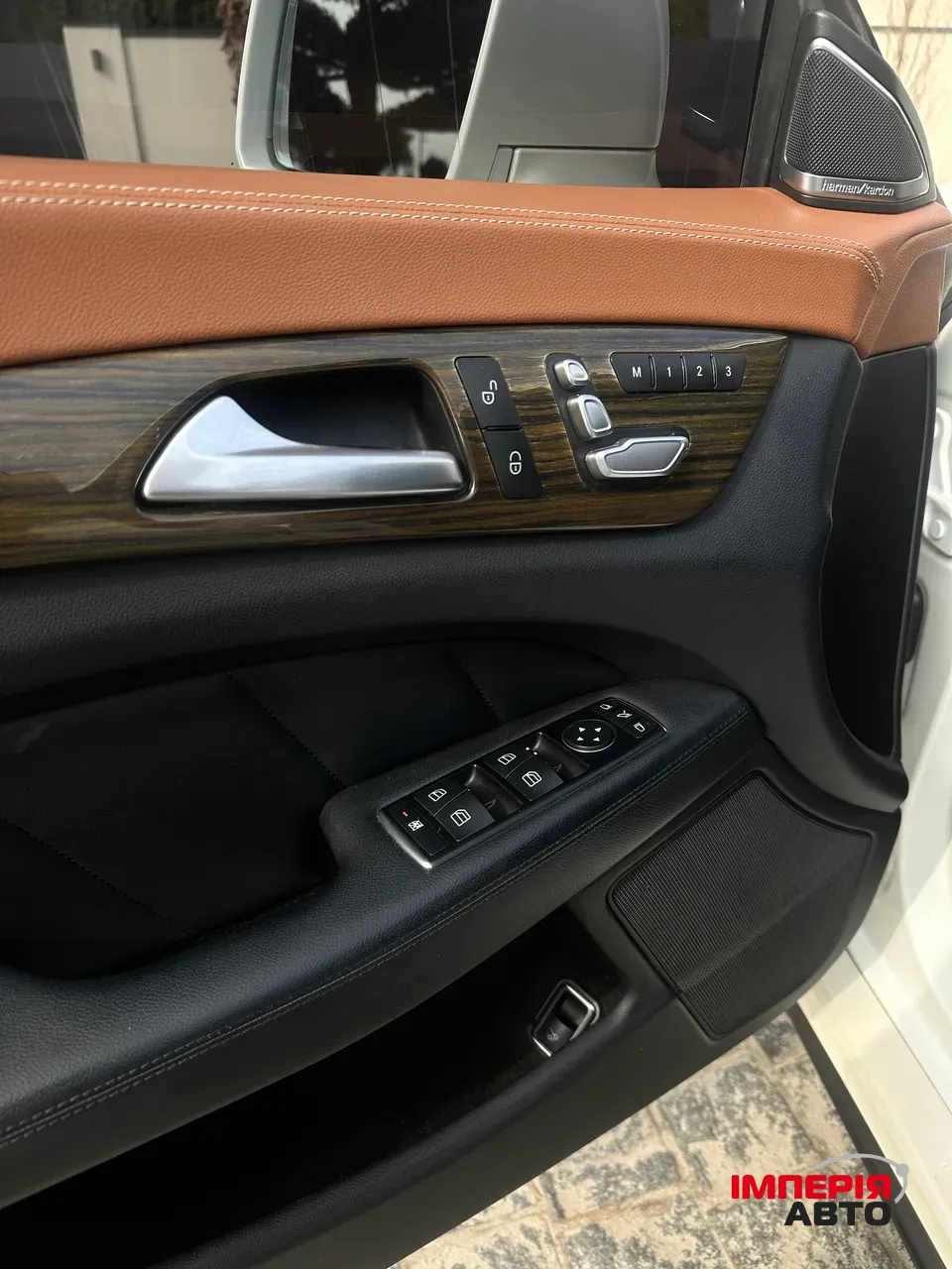 Mercedes-Benz CLS - фото 13