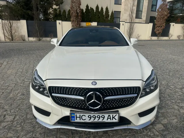 Mercedes-Benz CLS - фото 1