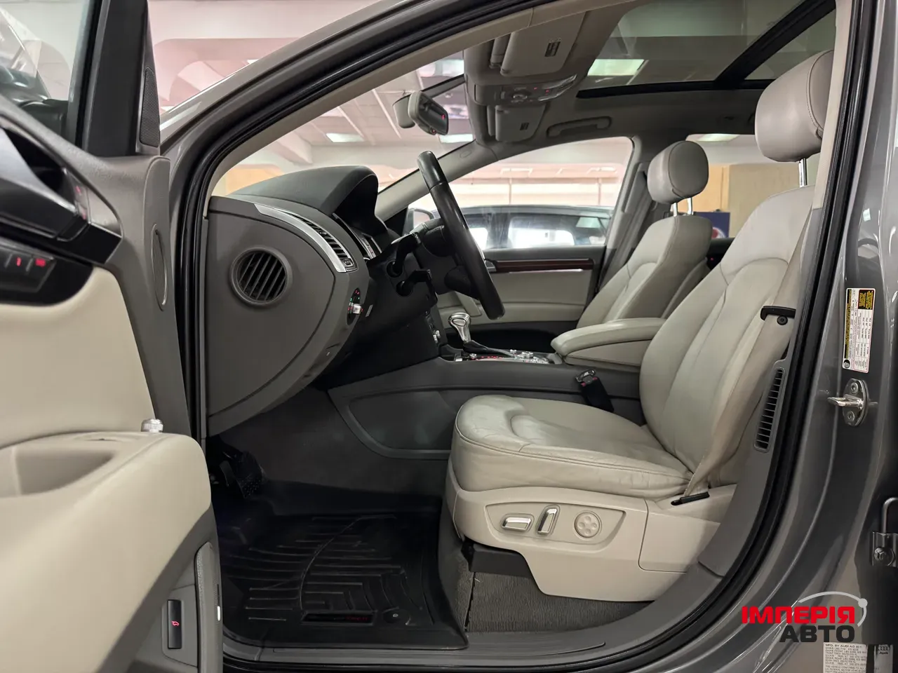 Audi Q7 - фото 8