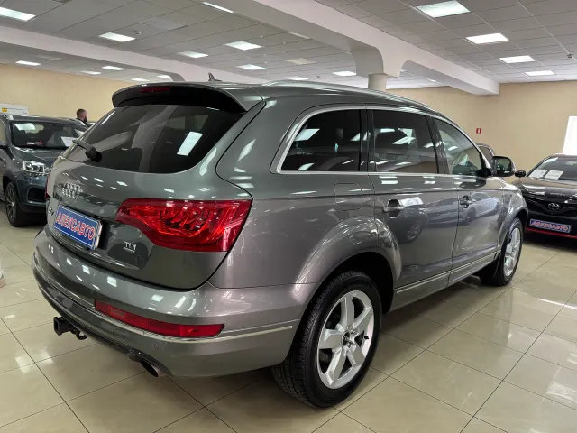 Audi Q7 - фото 4