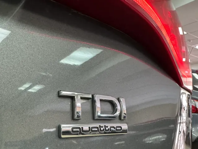 Audi Q7 - фото 3