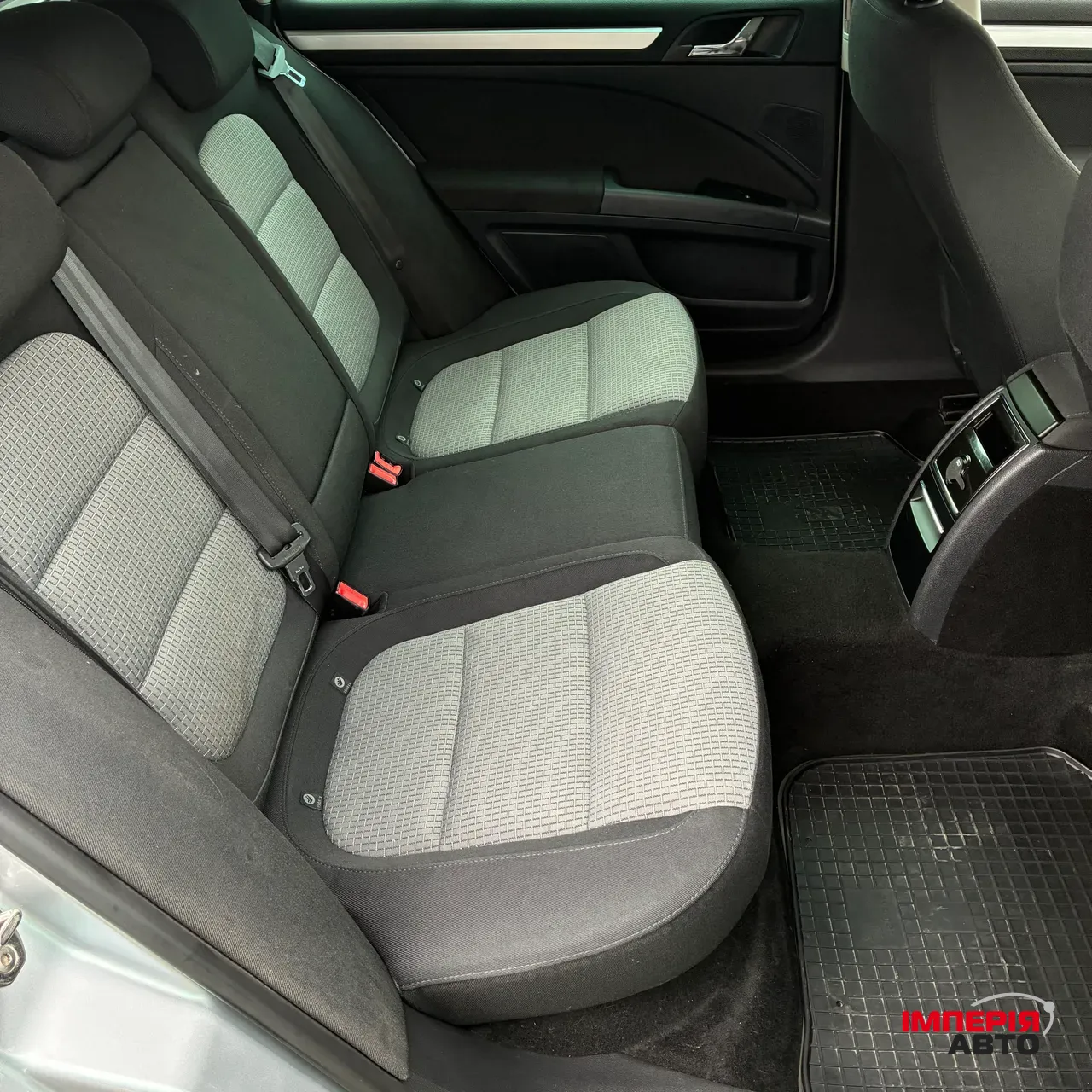 Skoda Superb - фото 12