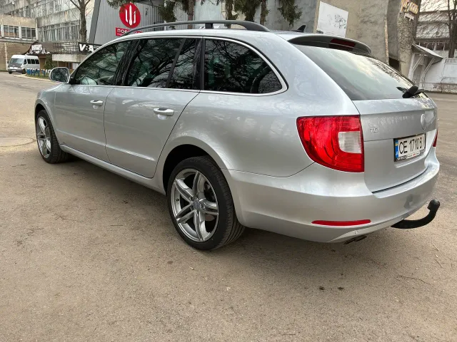 Skoda Superb - фото 4