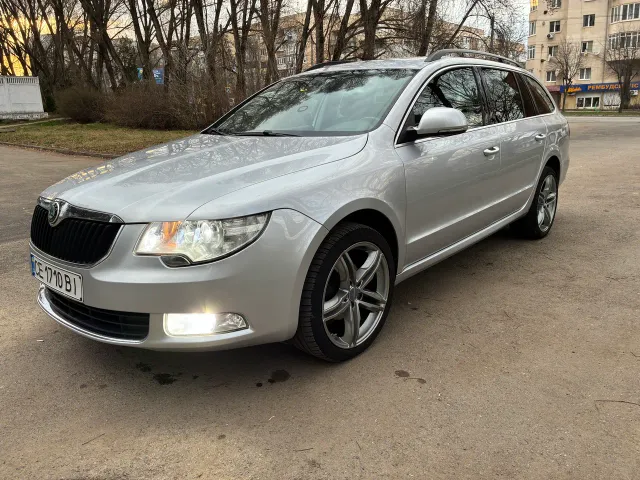 Skoda Superb - фото 5