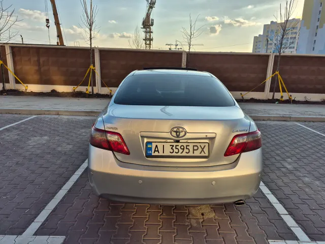 Toyota Camry - фото 5