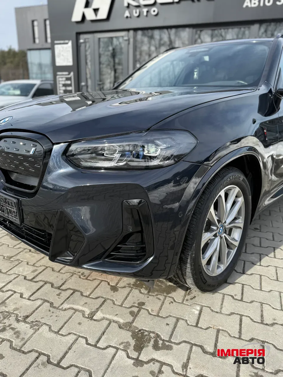 BMW iX3 - фото 4