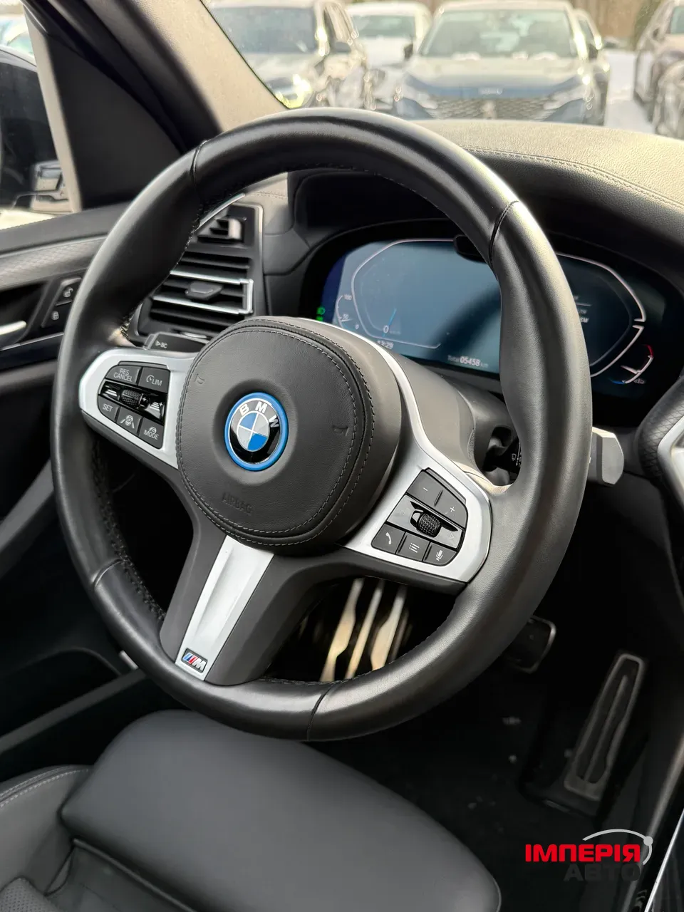 BMW iX3 - фото 31