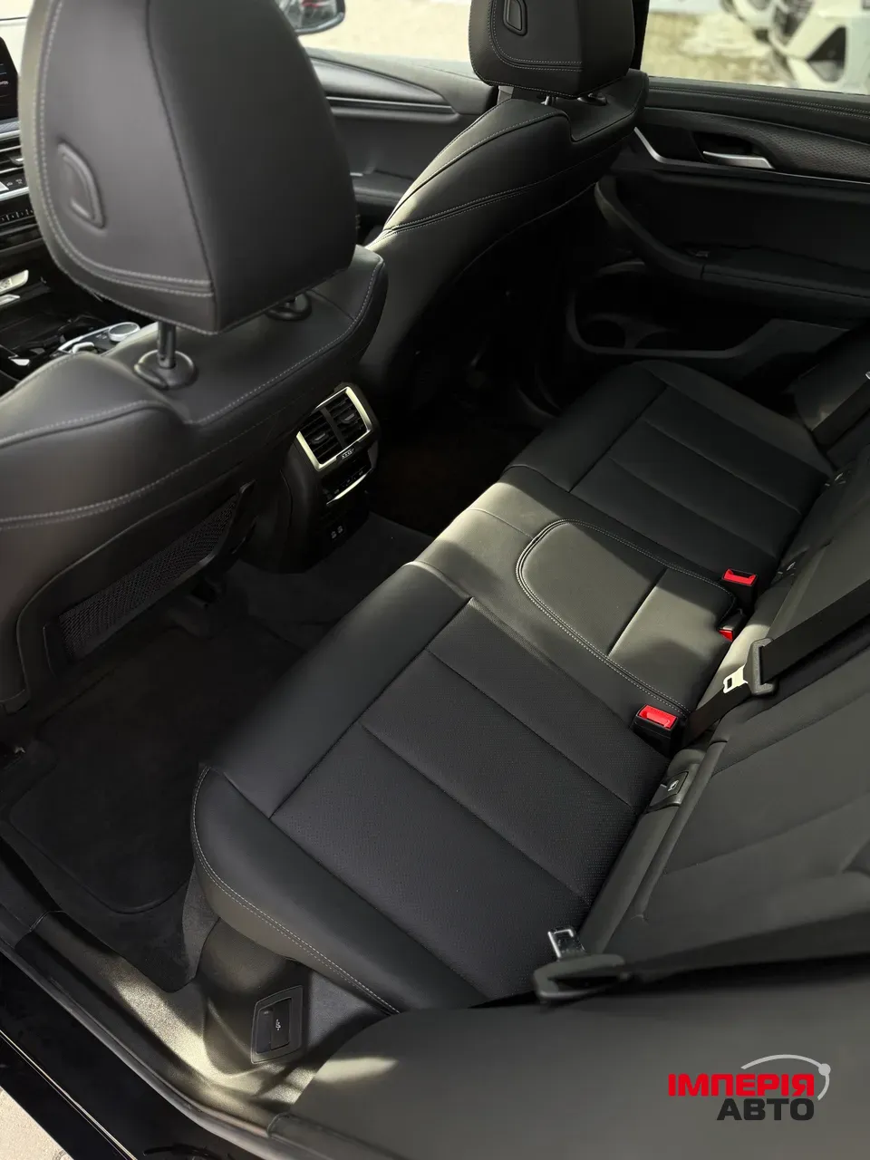 BMW iX3 - фото 19