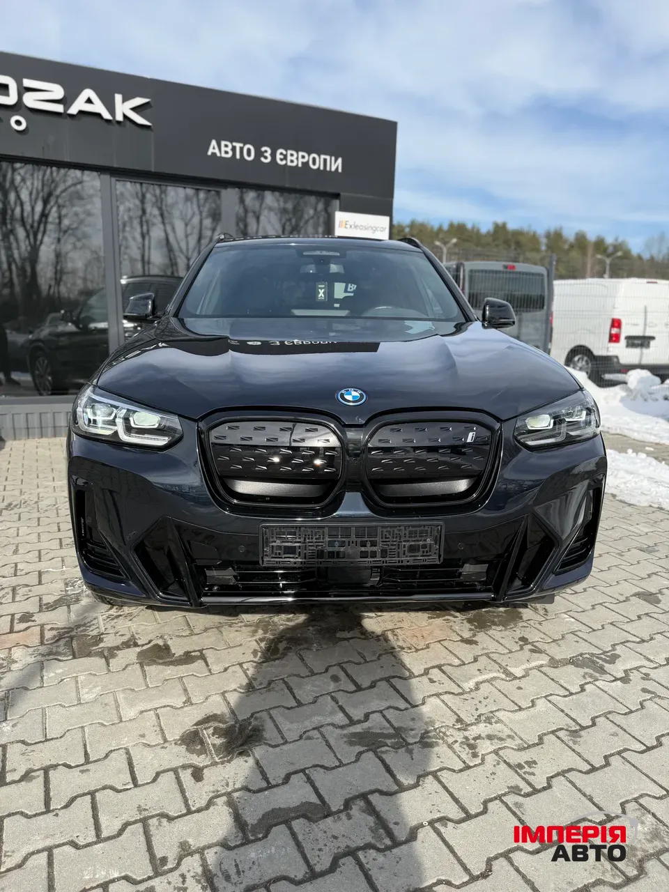BMW iX3 - фото 2
