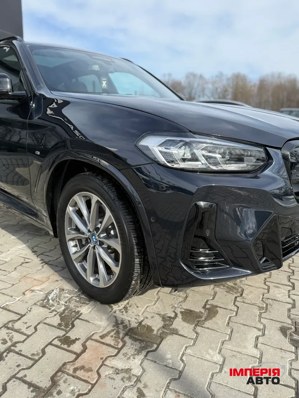 BMW iX3 - фото 8