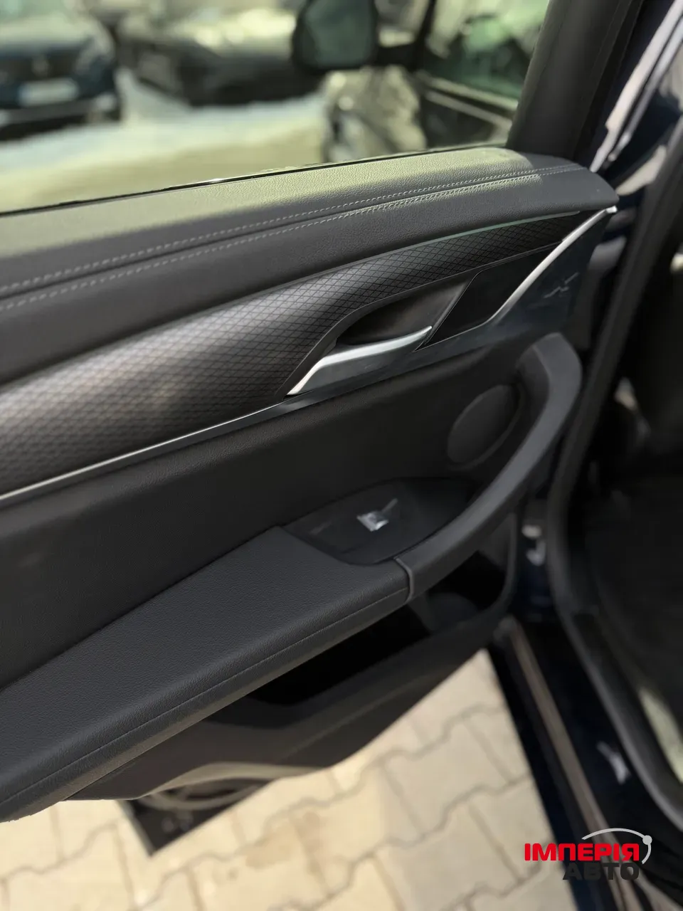 BMW iX3 - фото 23