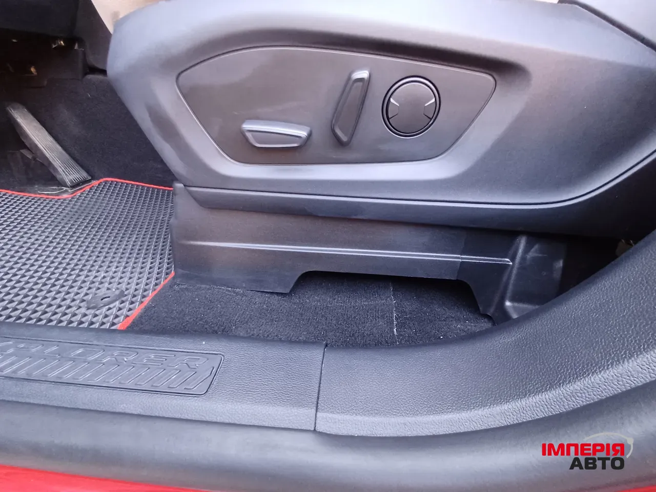 Ford Explorer - фото 11