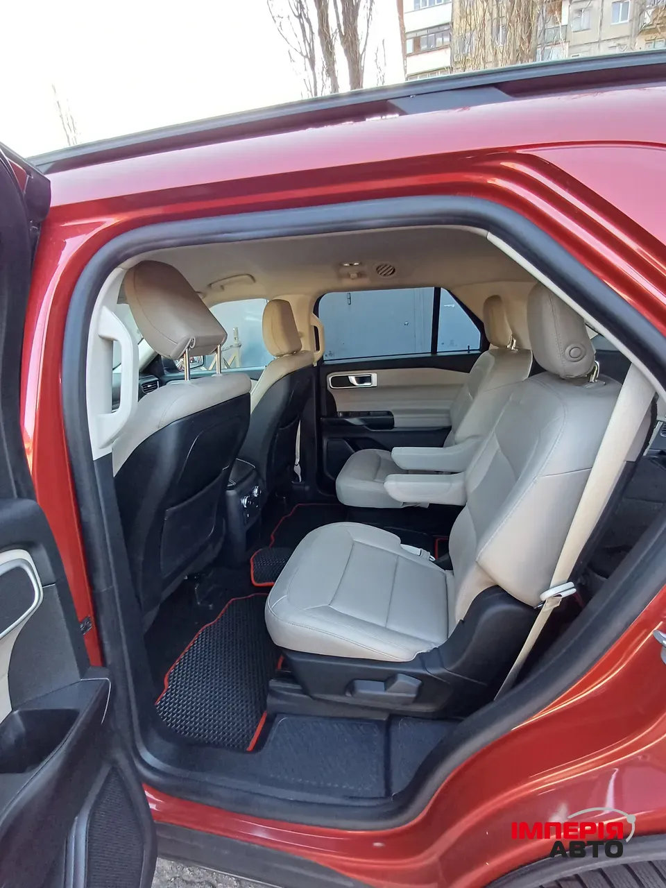 Ford Explorer - фото 15