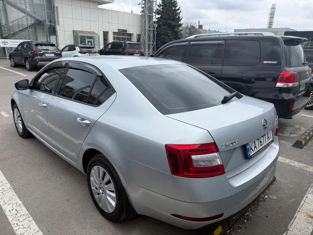 Skoda Octavia - фото 2