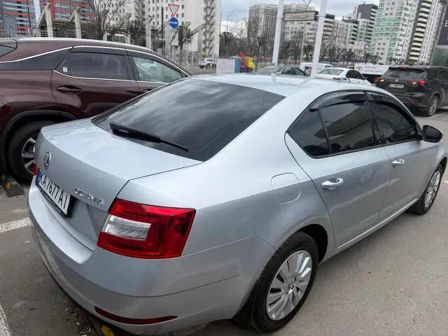 Skoda Octavia - фото 3