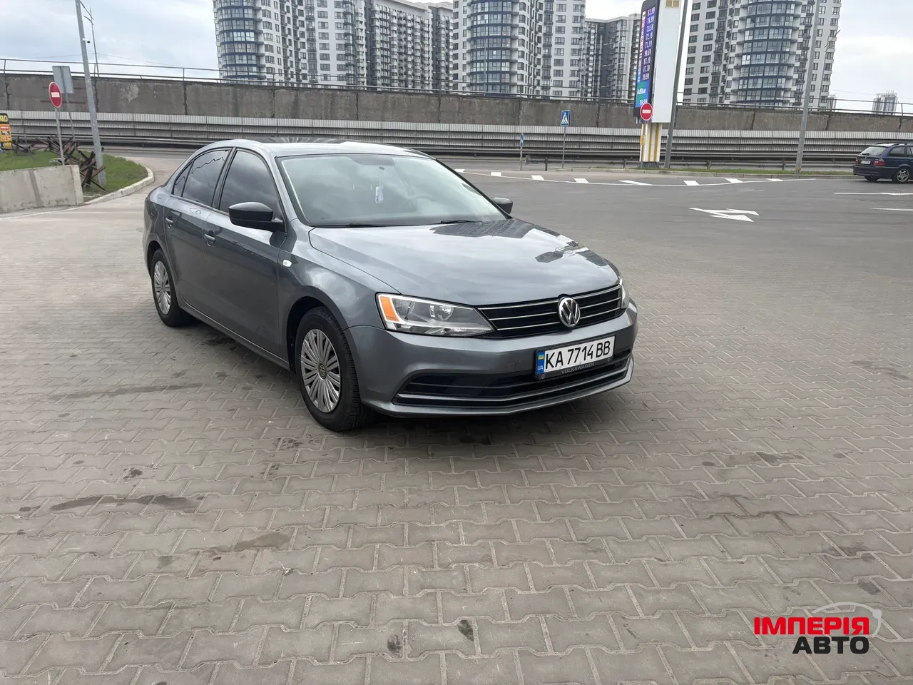 Volkswagen Jetta - фото 3
