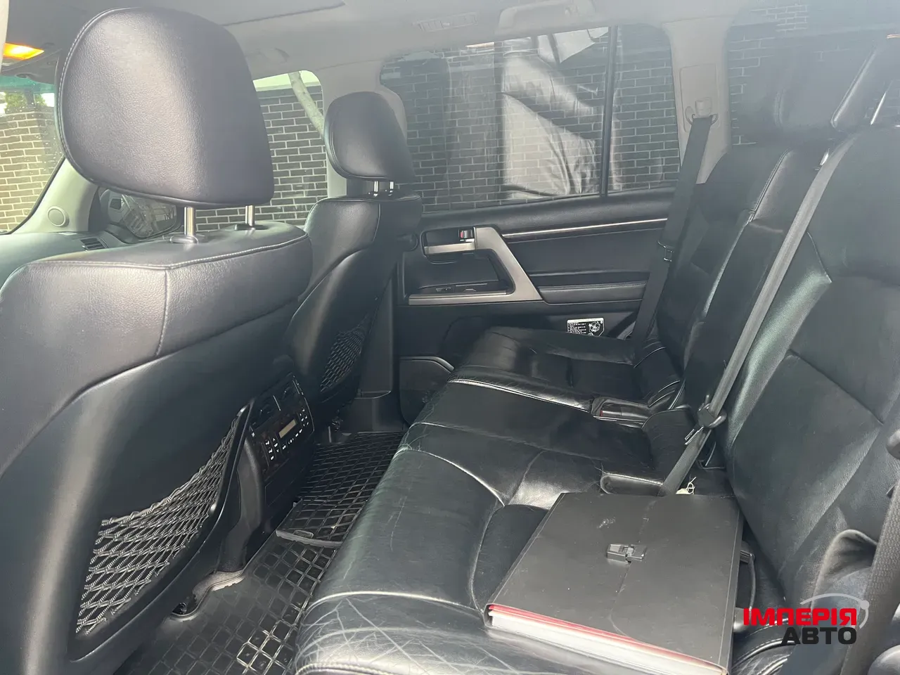 Toyota Land Cruiser - фото 4