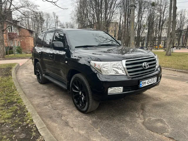 Toyota Land Cruiser - фото 1