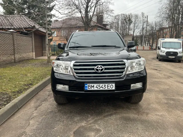 Toyota Land Cruiser - фото 2