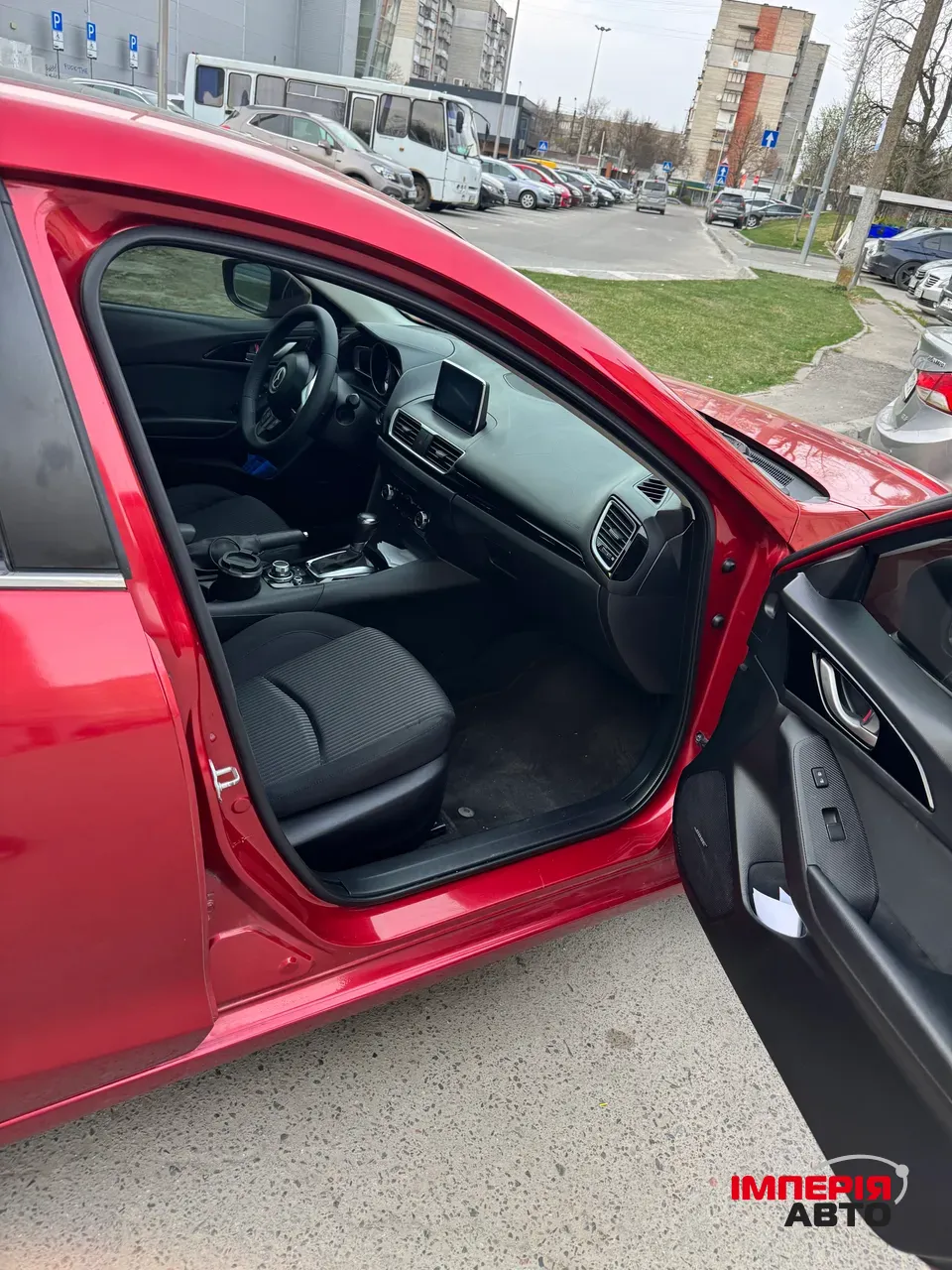 Mazda 3 - фото 5