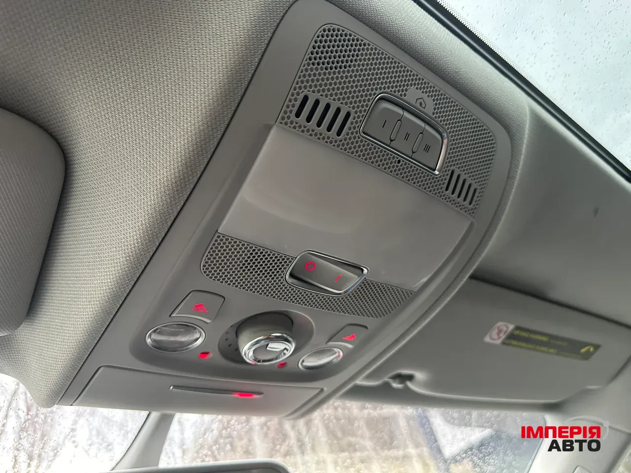 Audi A4 - фото 29