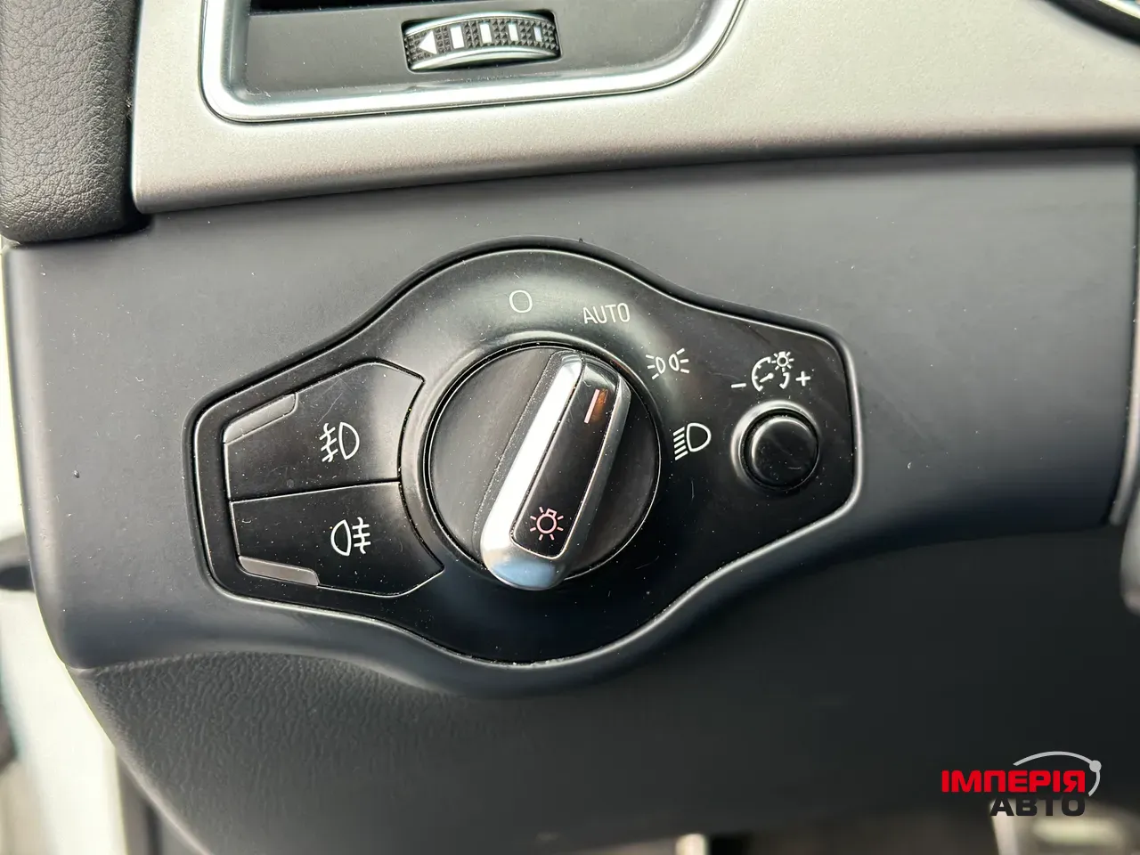 Audi A4 - фото 19