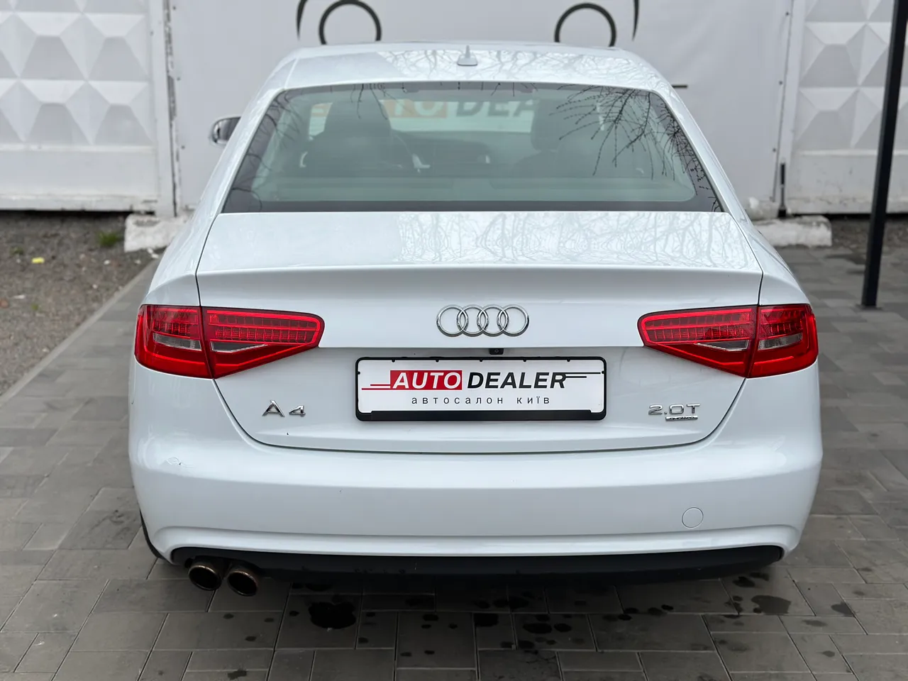 Audi A4 - фото 7