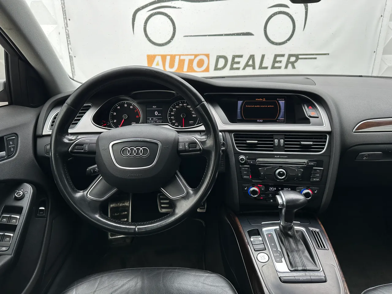 Audi A4 - фото 21