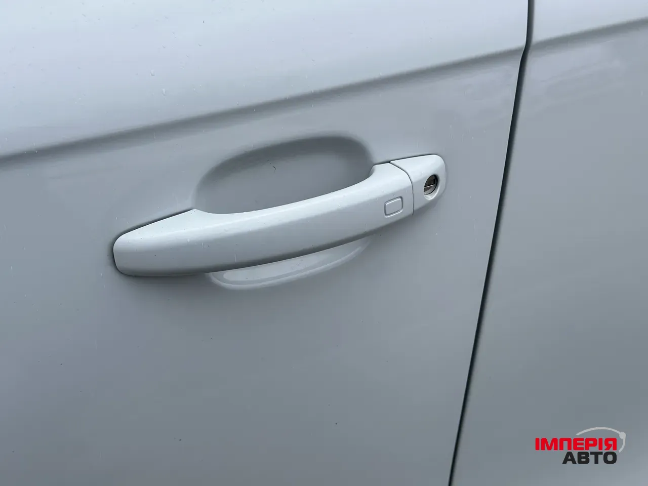 Audi A4 - фото 4