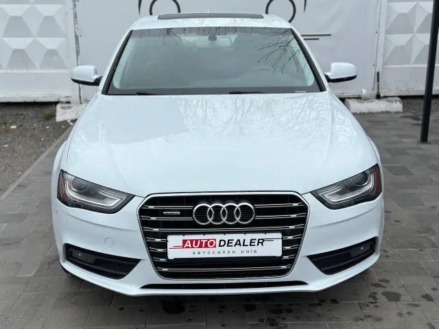 Audi A4 - фото 2