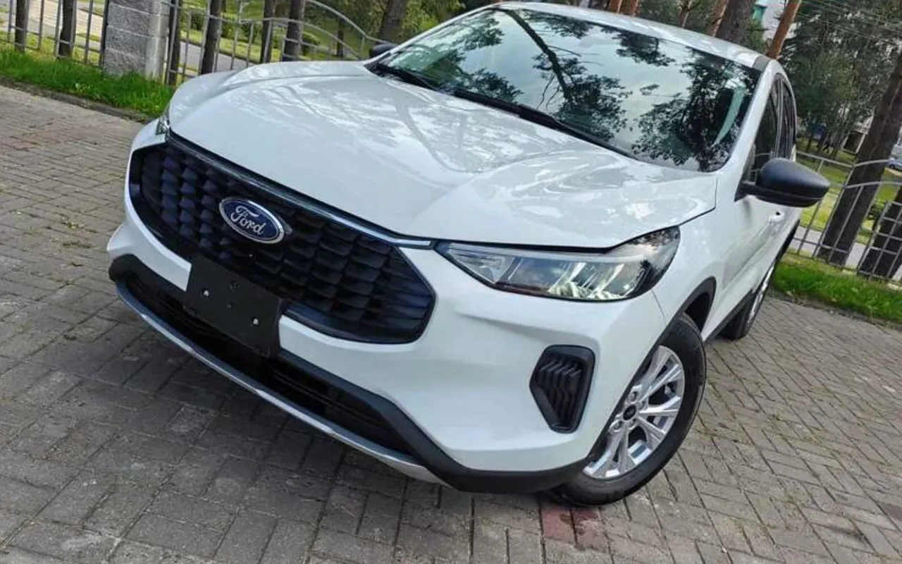 Ford Escape - фото 8