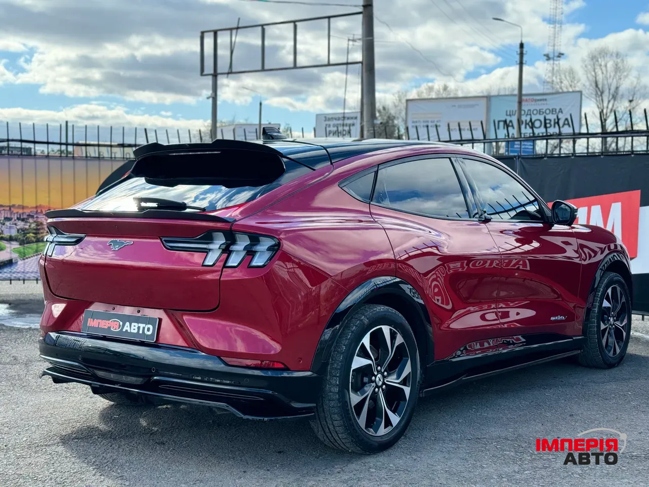 Ford Mustang Mach-E - фото 14