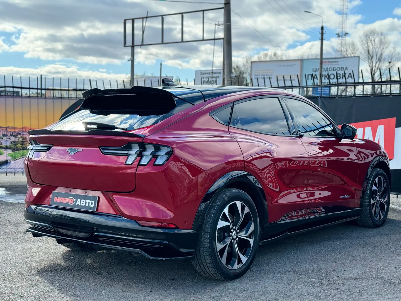 Ford Mustang Mach-E - фото 15