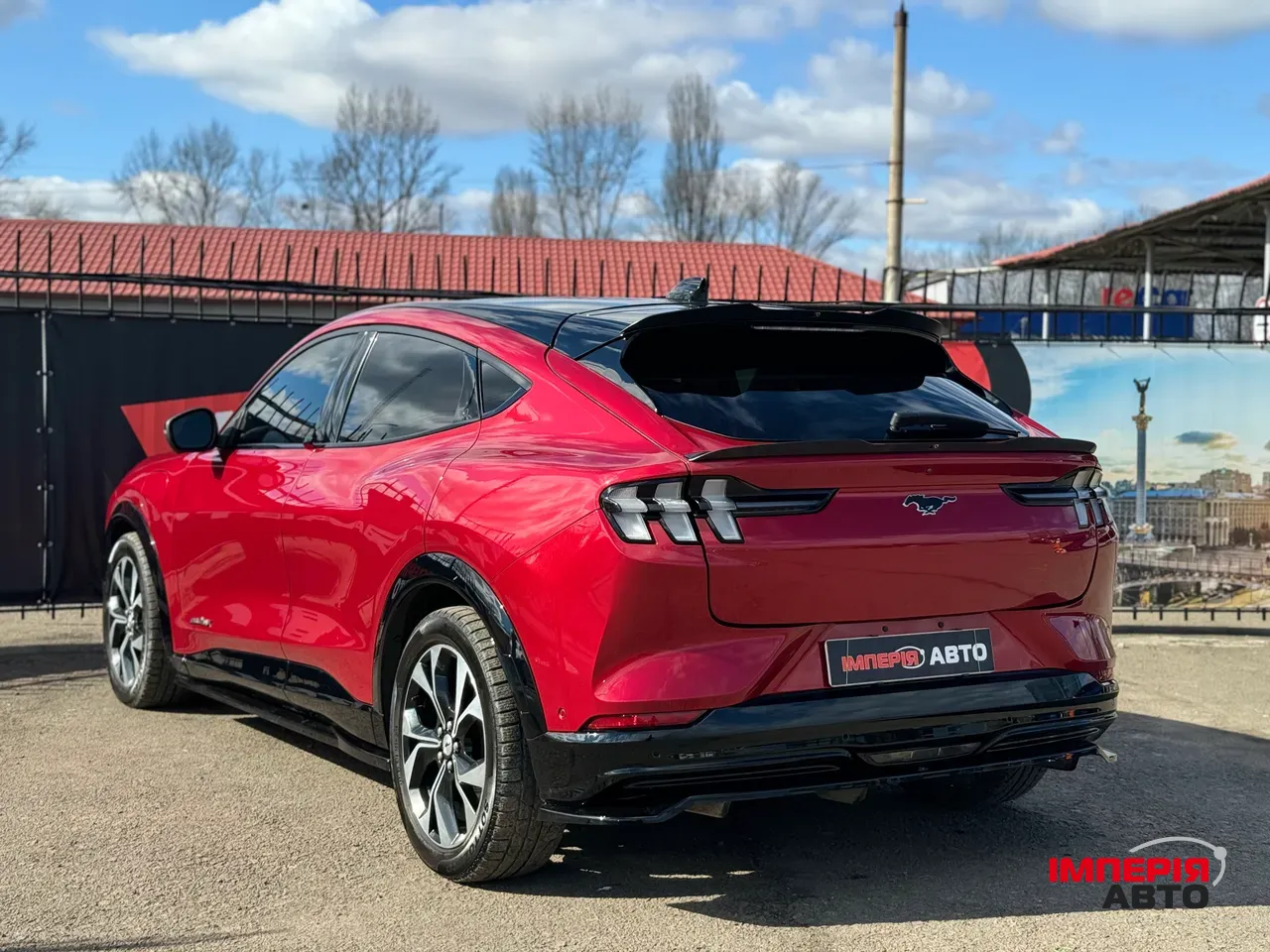 Ford Mustang Mach-E - фото 17