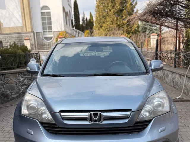 Honda CR-V - фото 1