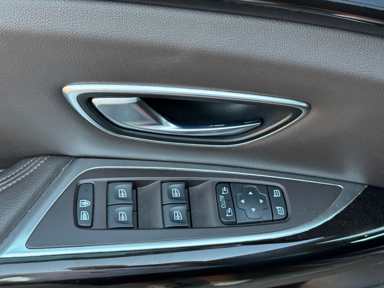 Renault Espace - фото 8