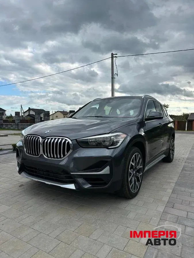 BMW X1 - фото 1