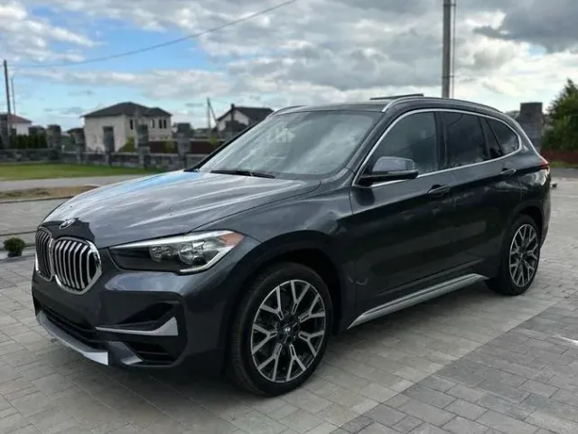 BMW X1 - фото 2