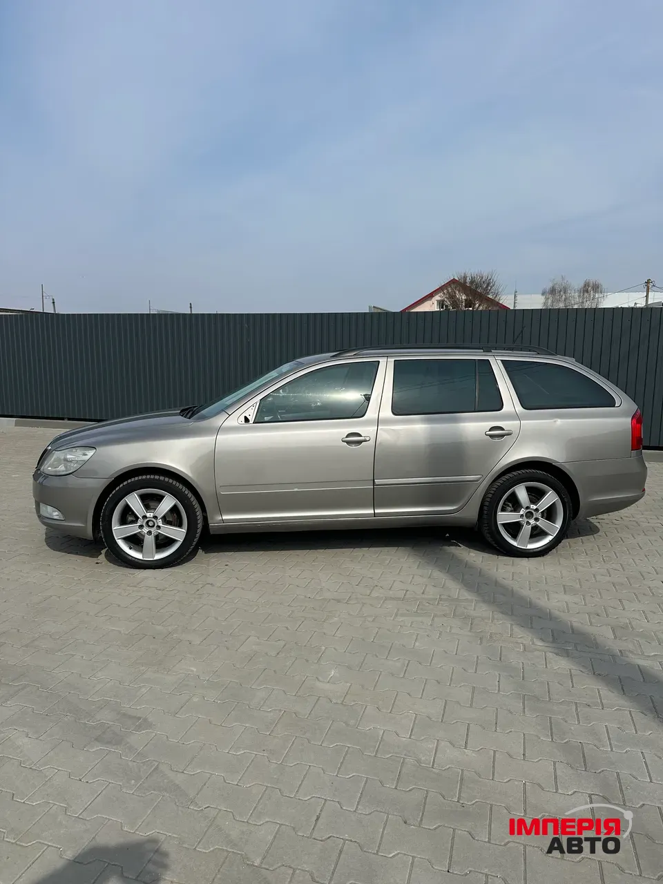 Skoda Octavia - фото 3