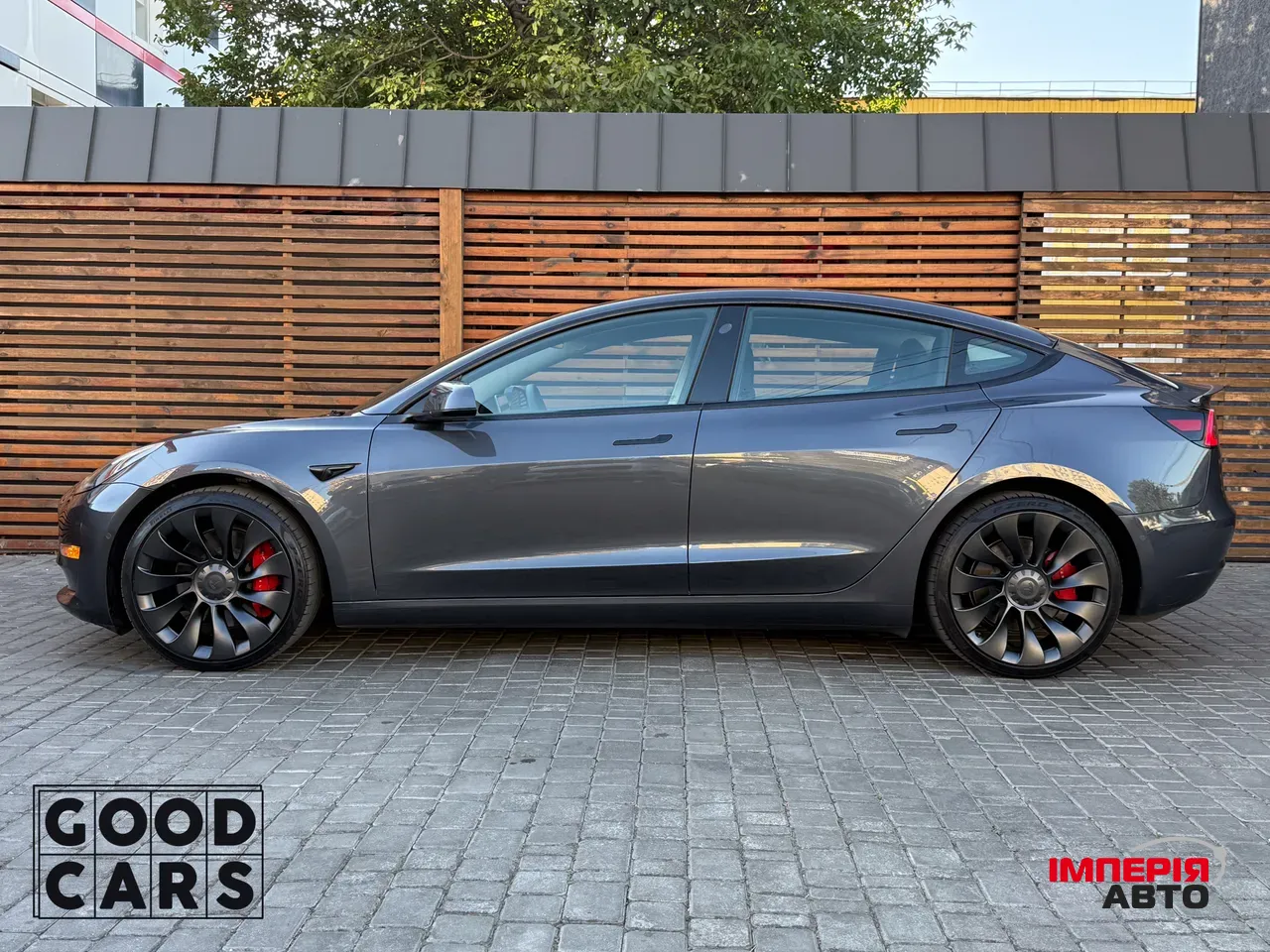 Tesla Model 3 - фото 4