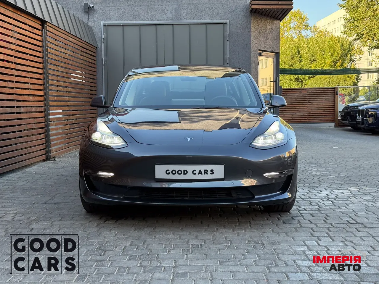 Tesla Model 3 - фото 2