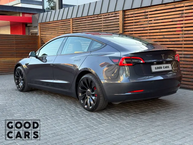 Tesla Model 3 - фото 5