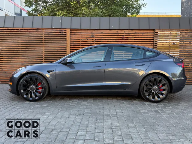 Tesla Model 3 - фото 4