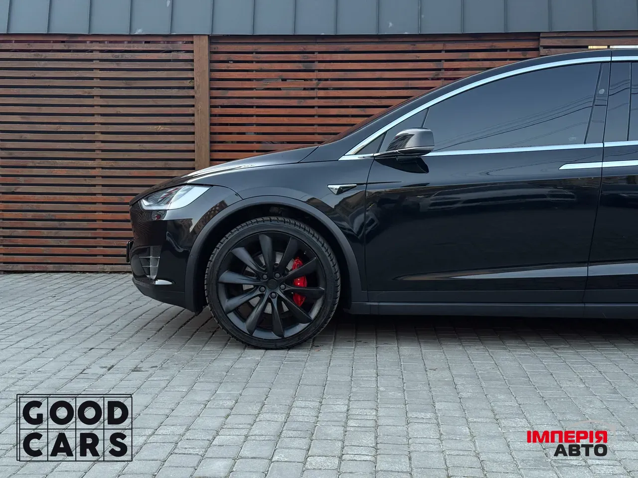 Tesla Model X - фото 13