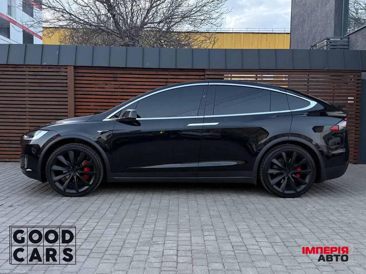 Tesla Model X - фото 4