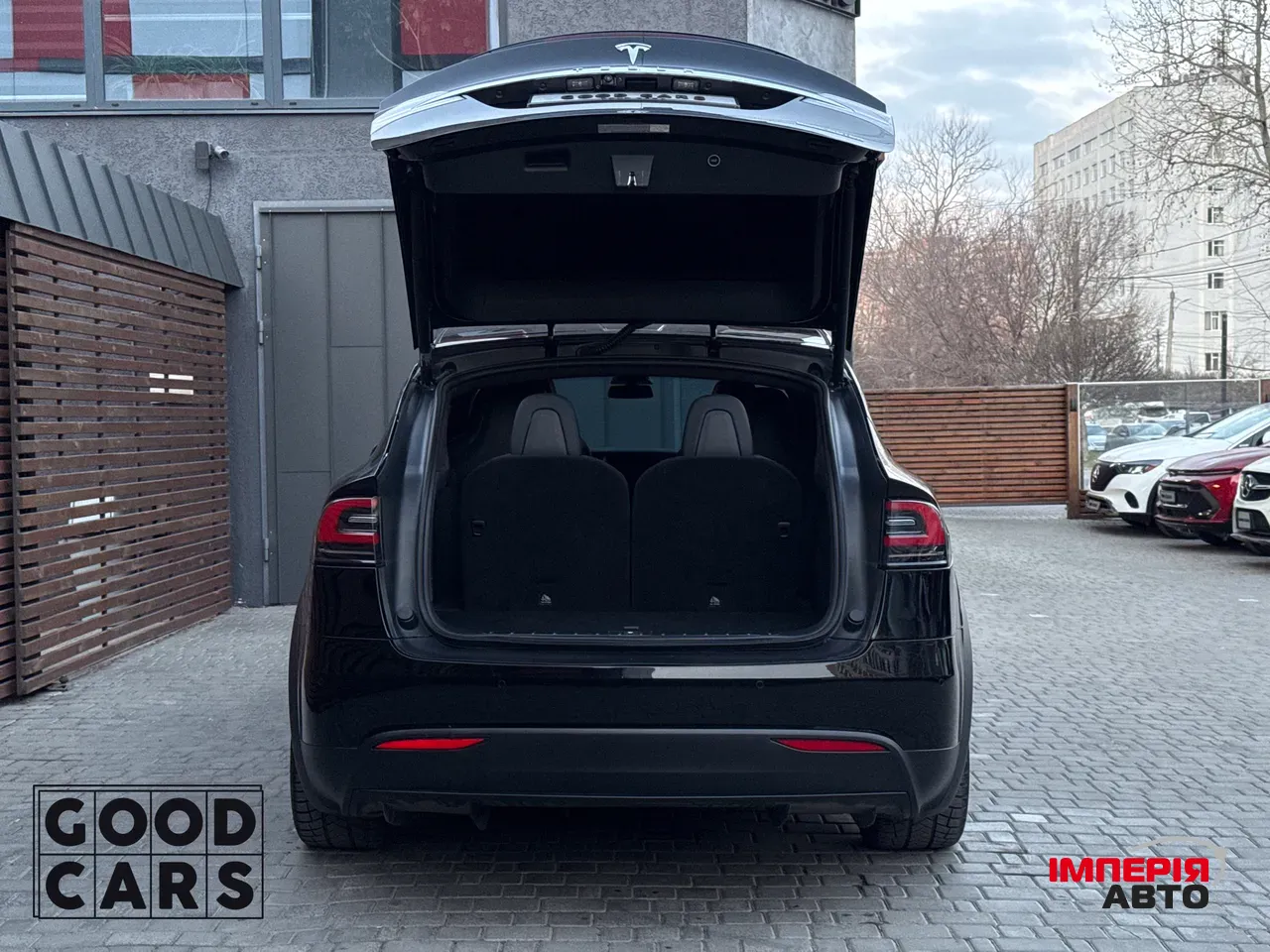 Tesla Model X - фото 18