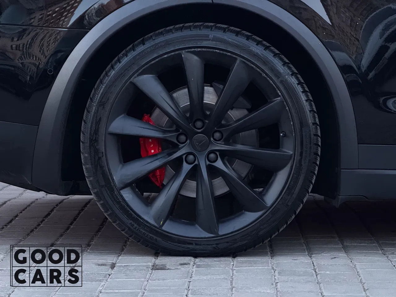 Tesla Model X - фото 16