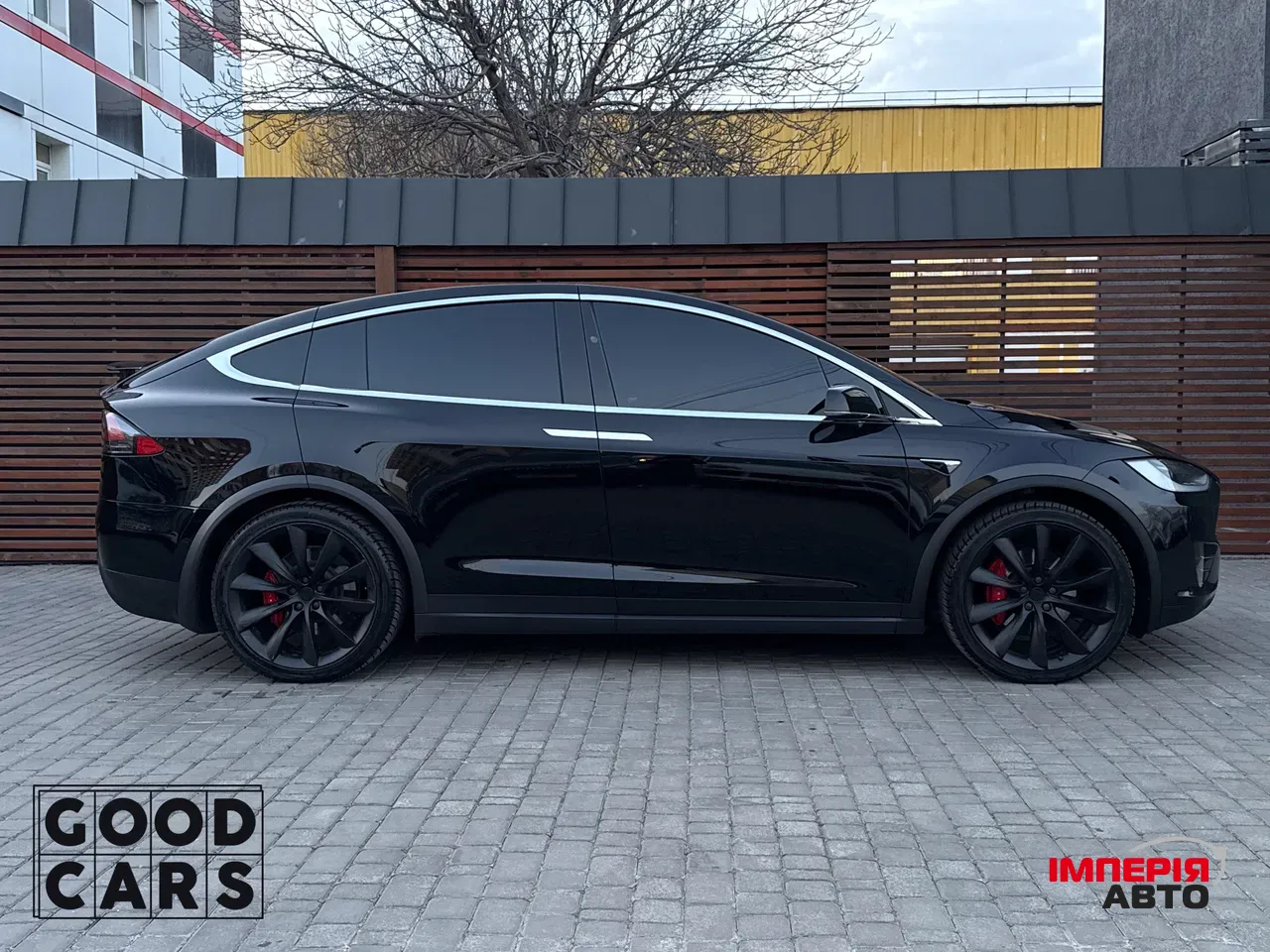 Tesla Model X - фото 9