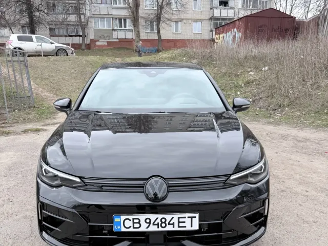 Volkswagen Golf R - фото 1